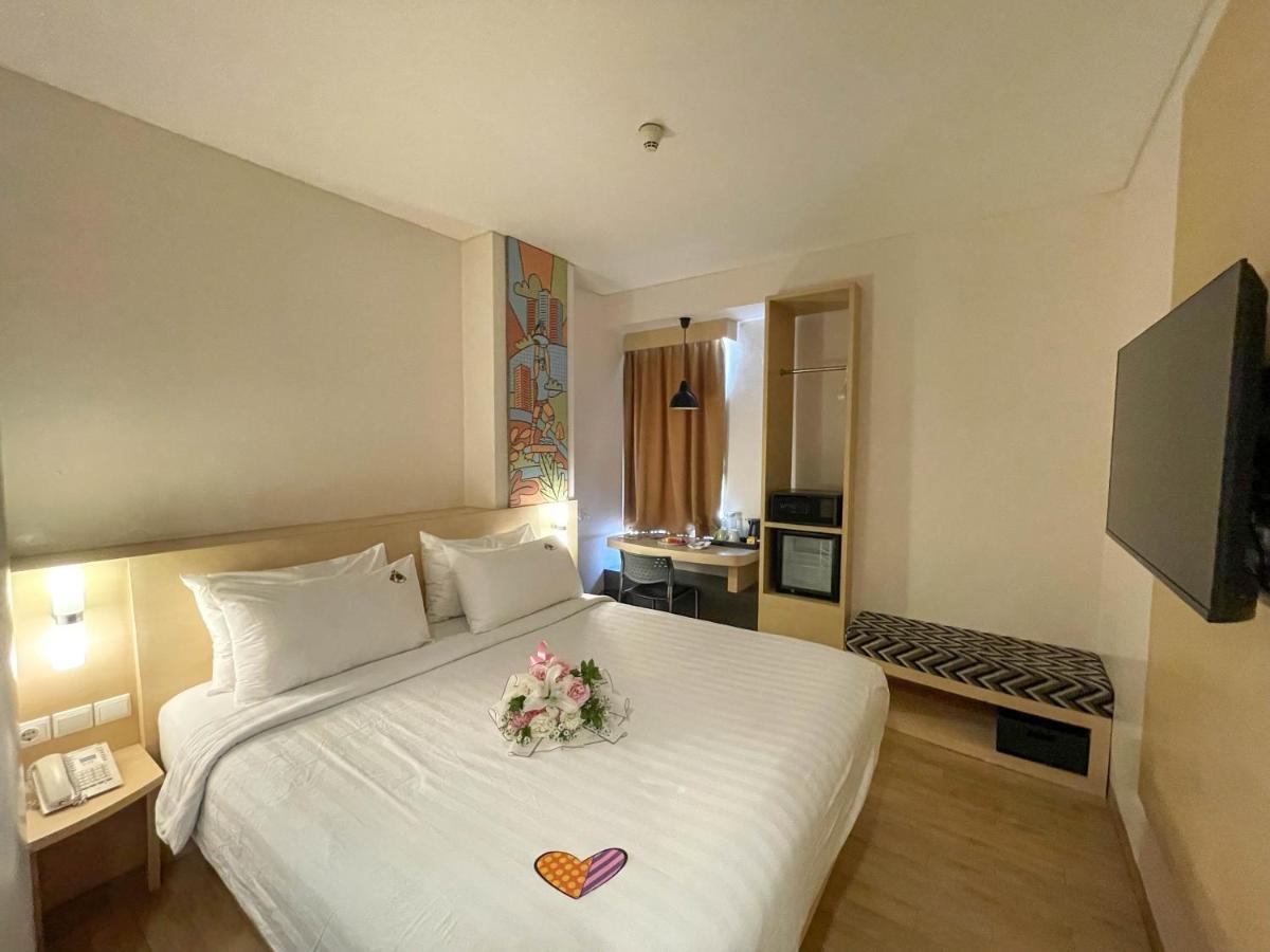 Hotel Maxone Premier Melawai Yakarta Habitación foto